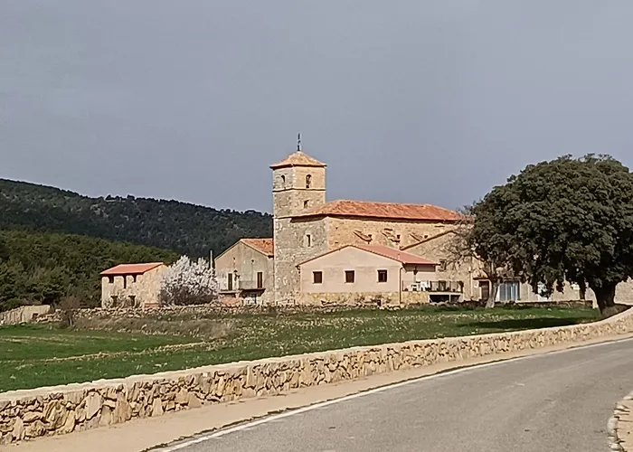 Apartahotel Rurales La Capellanía De Alobras